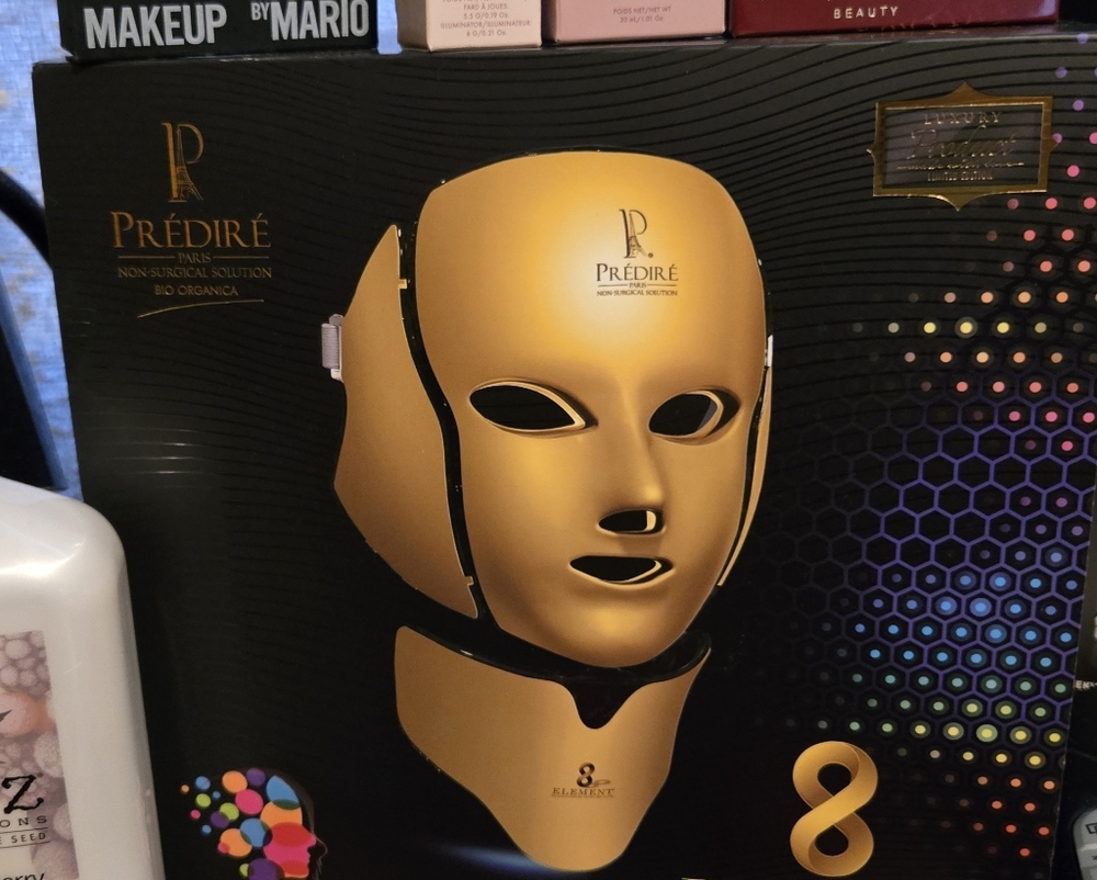 Prédiré Gold LED Facial Mask - Full Face Therapy